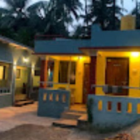 Om Shanti Paradise Гокарна Екстериор снимка